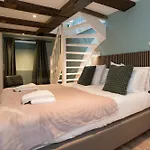 1001 Nights Boutique Lofts