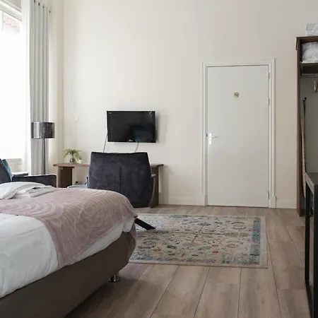 1001 Nights Boutique Lofts 하를렘