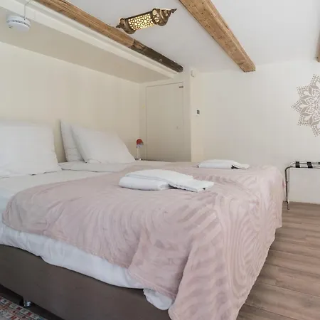호텔 1001 Nights Boutique Lofts 하를렘