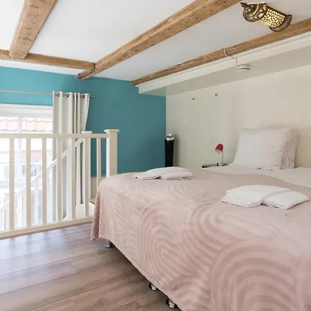 1001 Nights Boutique Lofts 호텔