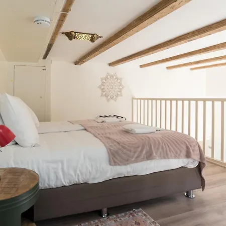 Hotel 1001 Nights Boutique Lofts 3*